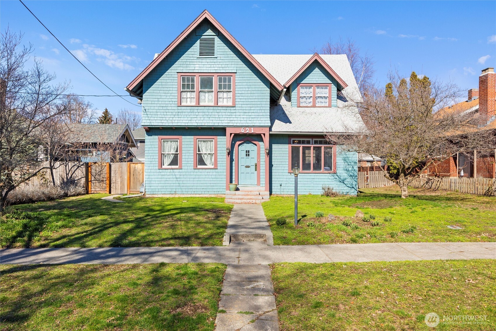 621 Pearson Street Property Photo