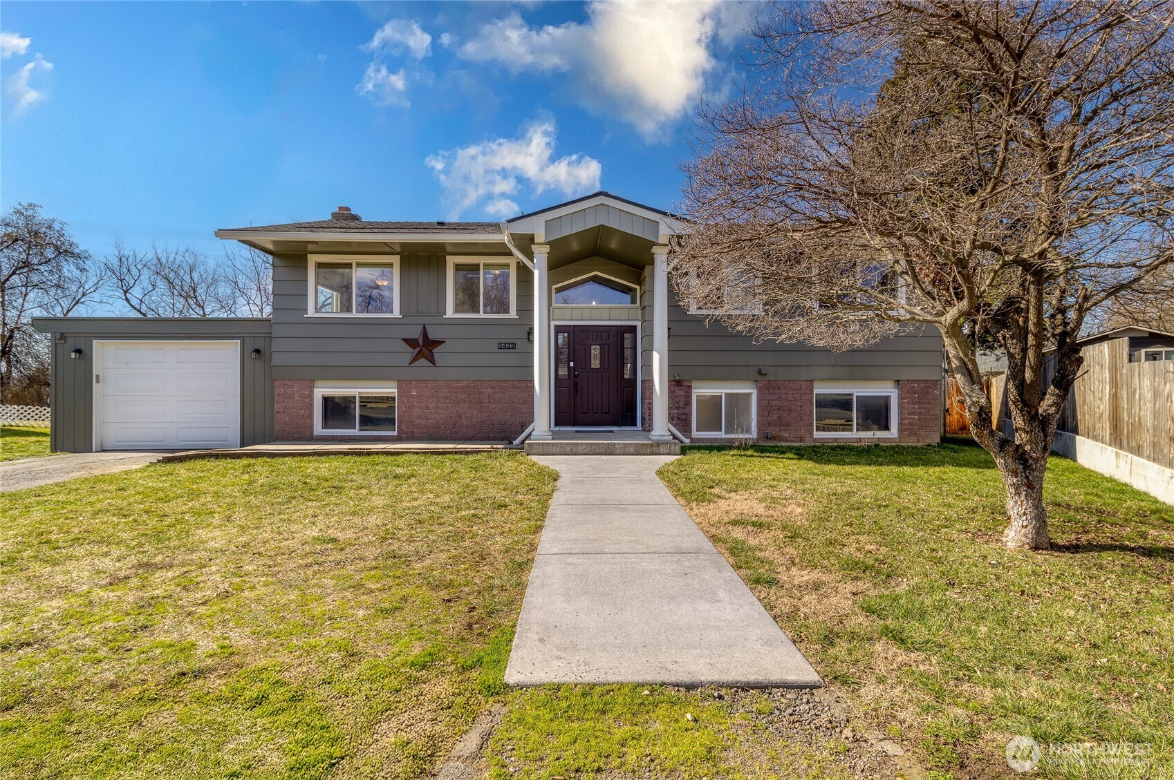 1422 Brook Lane Property Photo