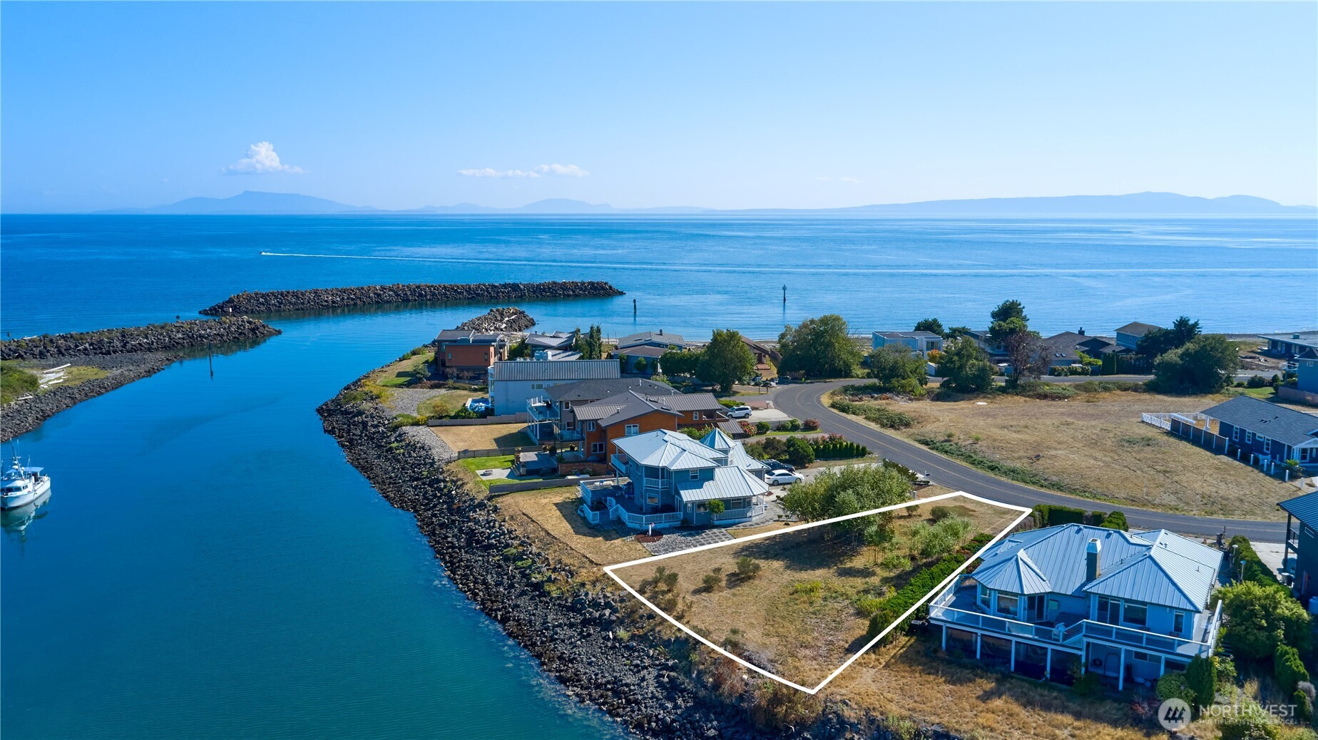 46 Harbor Seal Drive Property Photo 1