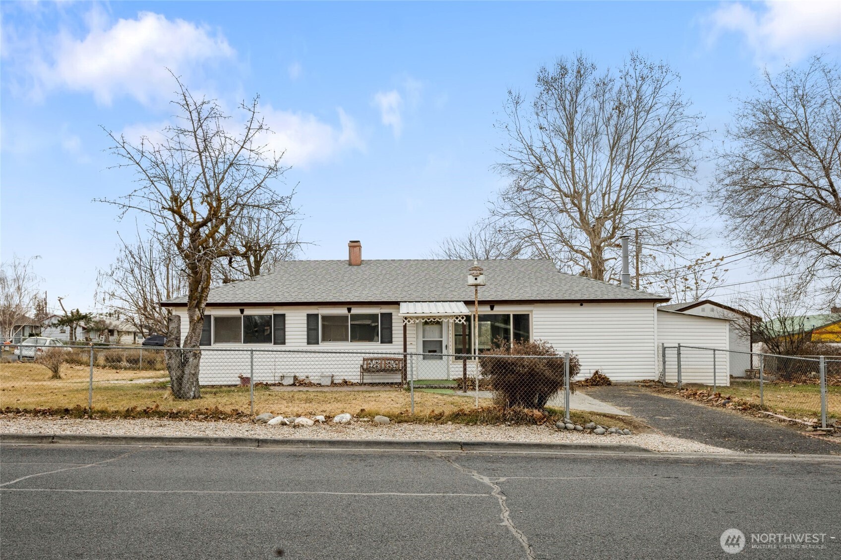 1013 E Plum Property Photo
