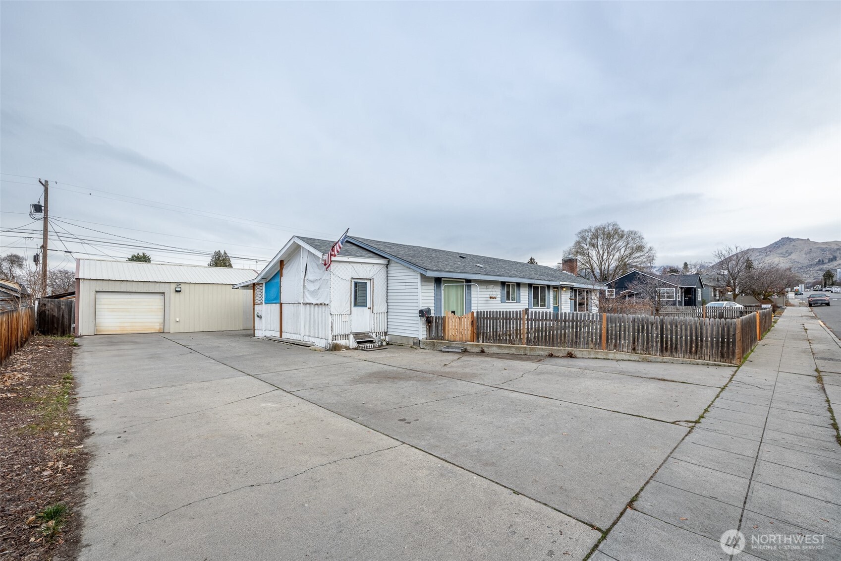 315 Fuller Street Property Photo 1