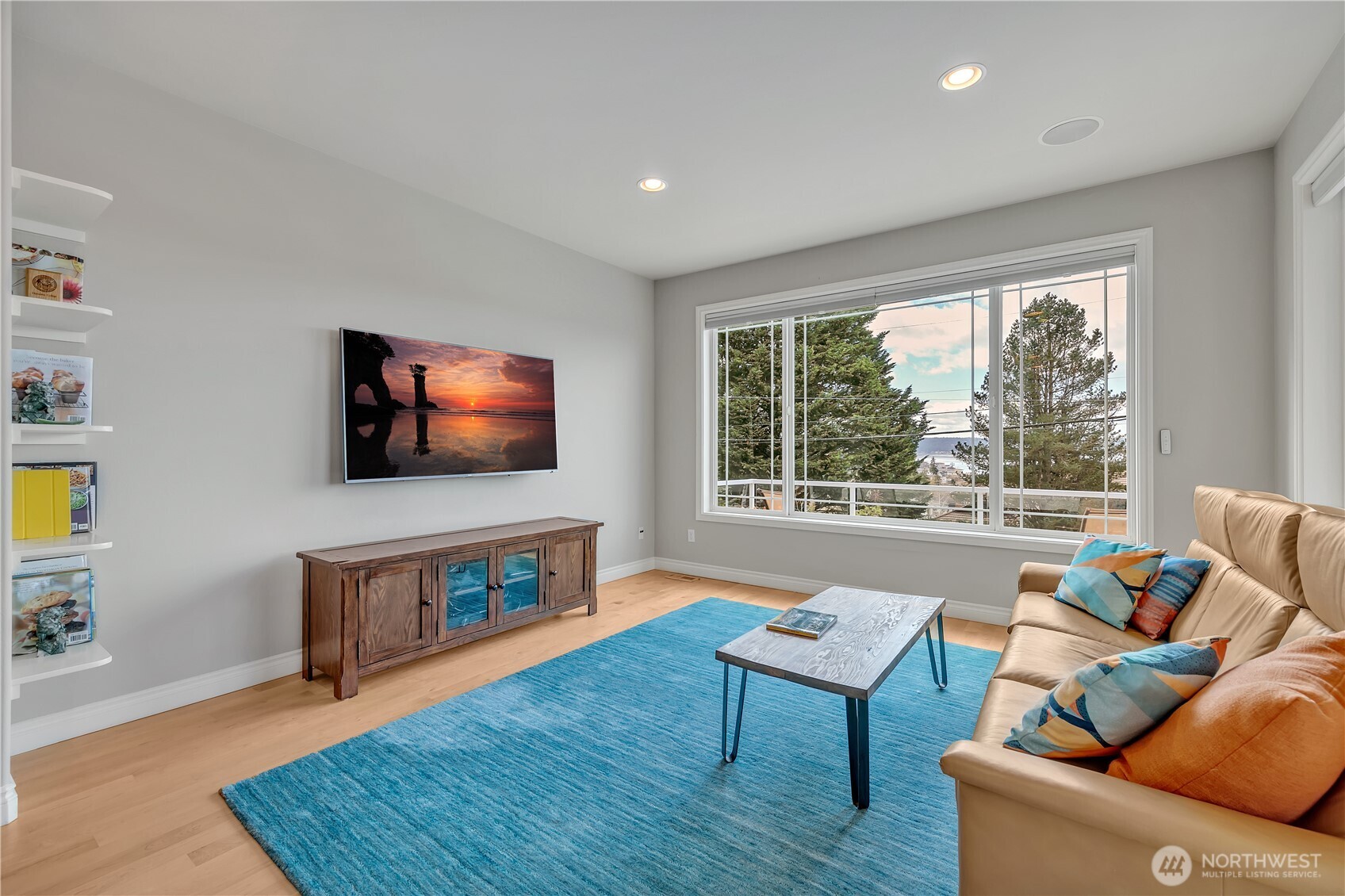 1425 S Sunset Drive Property Photo 15
