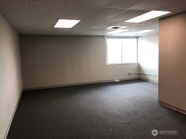 2 Auburn Way Property Photo 18
