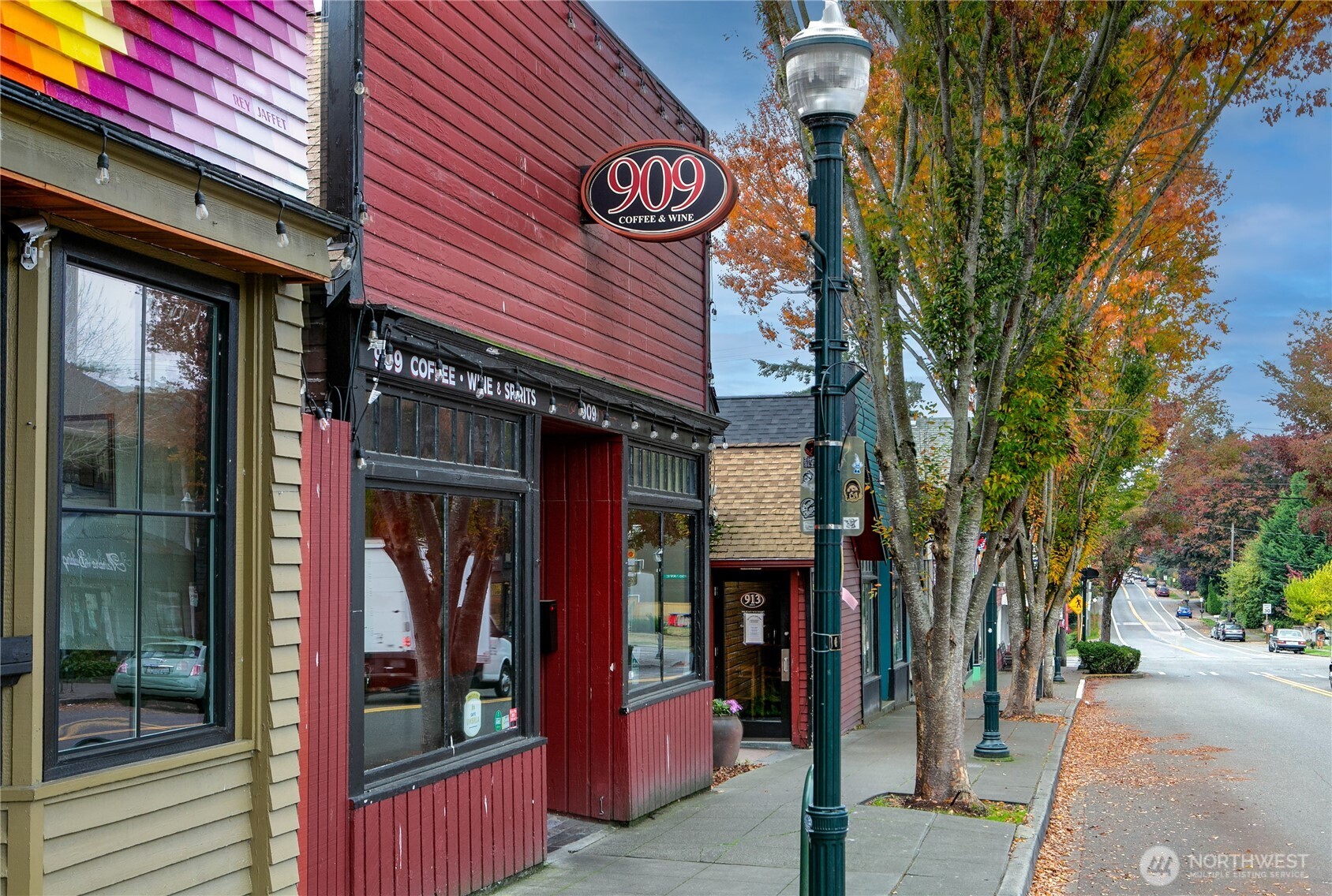 16054 3rd Avenue Property Photo 8