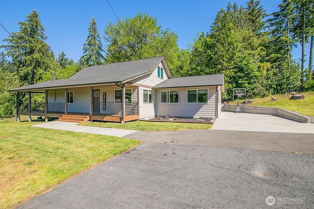 215 Fishpond Road Property Photo