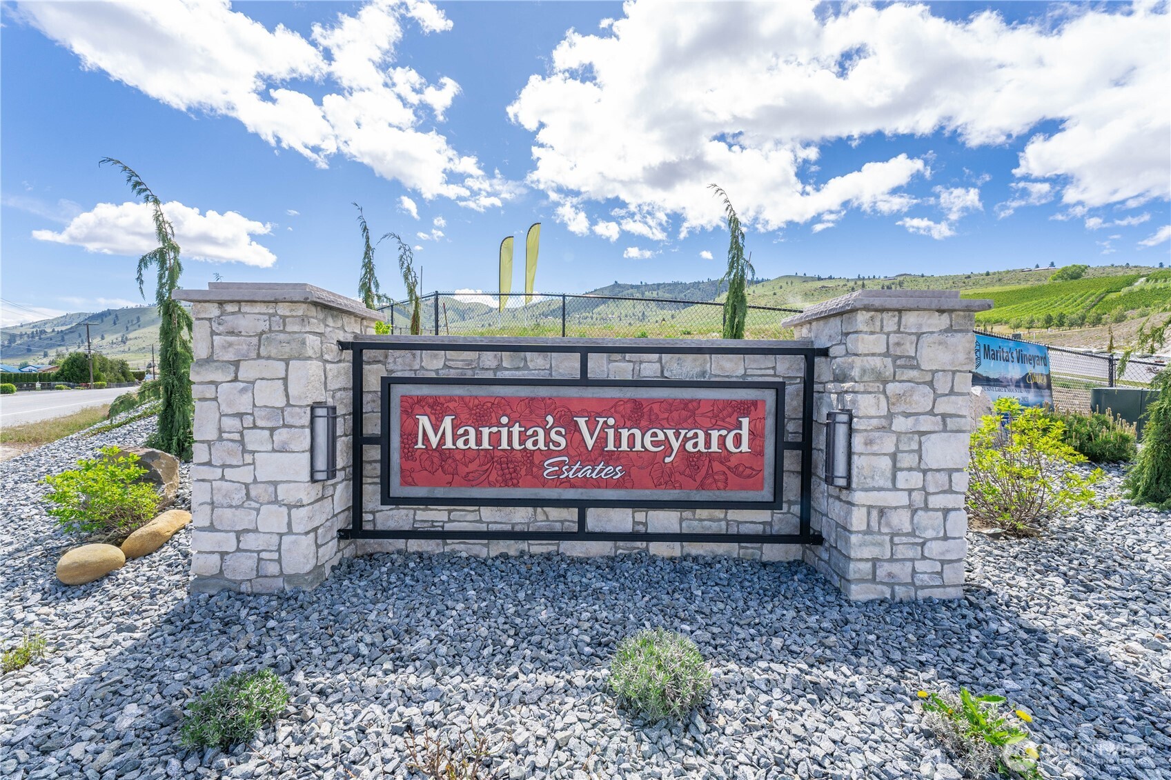 55 Loretta Lane Property Photo