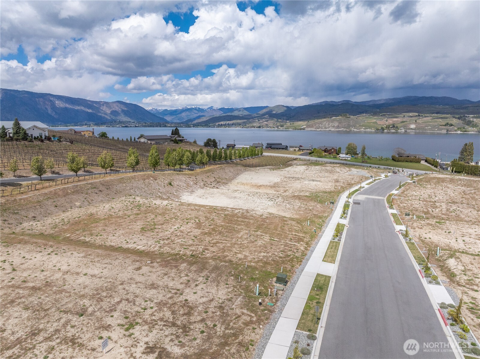 55 Loretta Lane Property Photo 26