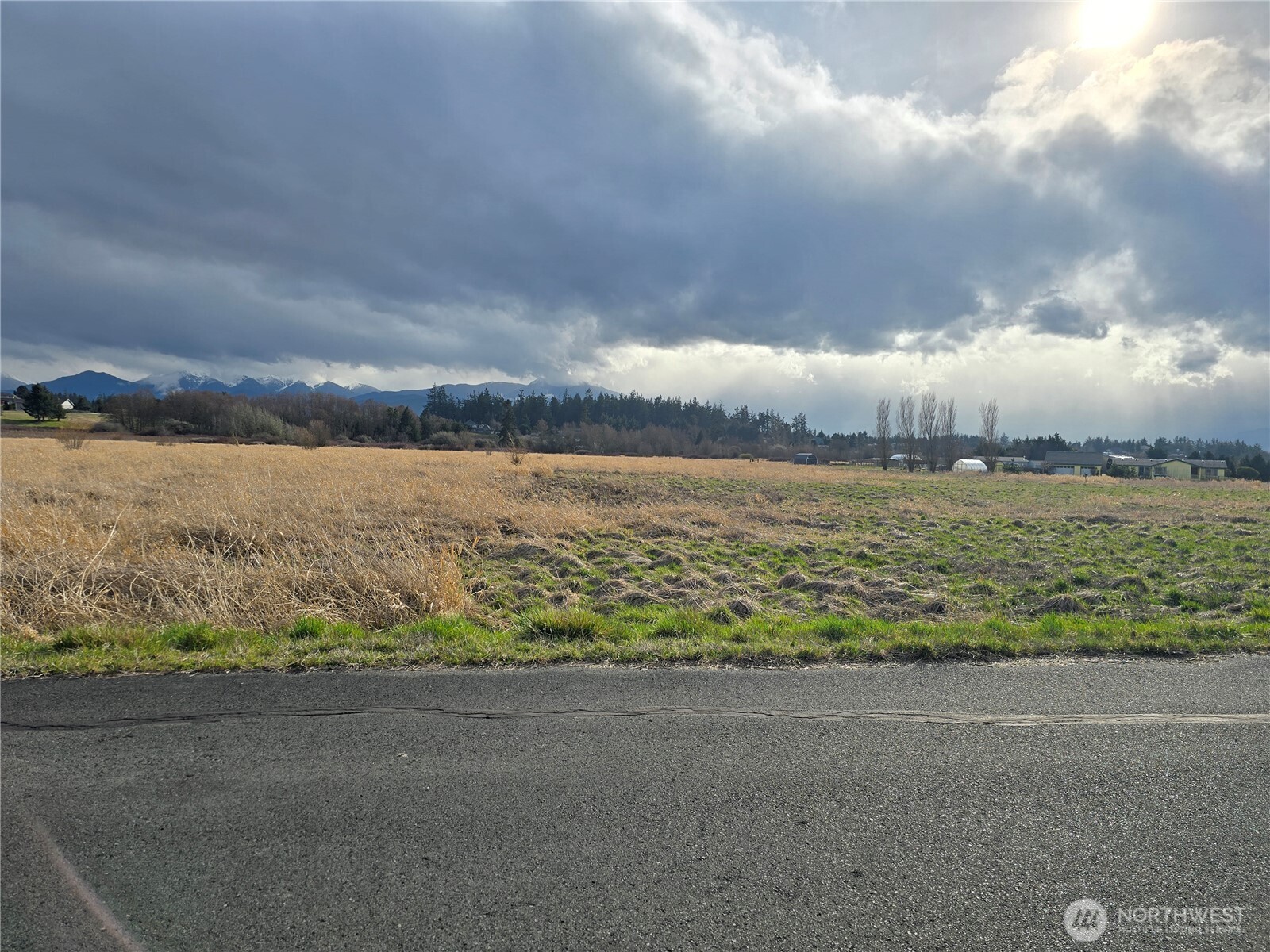 104 Green Valley Lane Property Photo 4