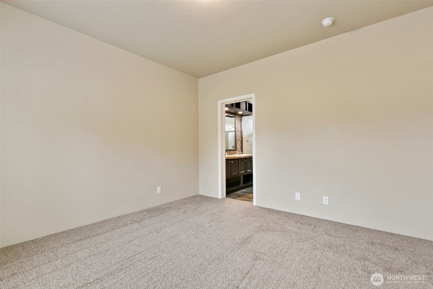 142 Maplecreek Lane Property Photo 12