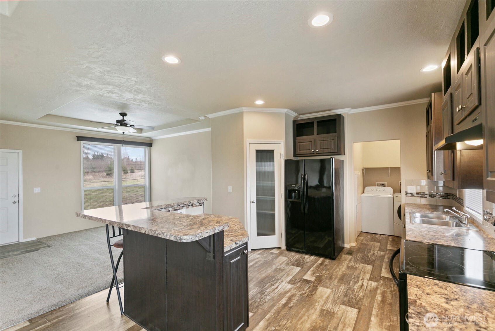 142 Maplecreek Lane Property Photo 20