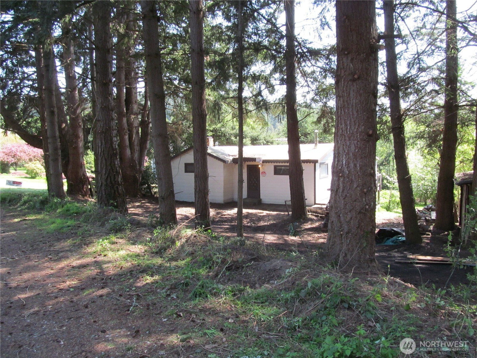 7780 Cultus Bay Road Property Photo