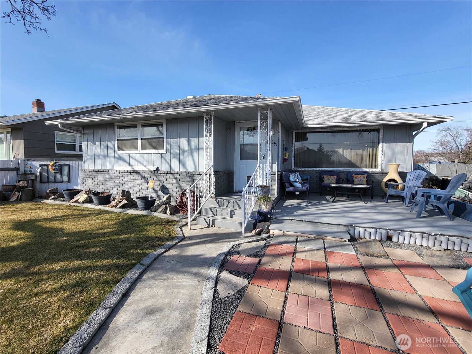 105 G Street Property Photo
