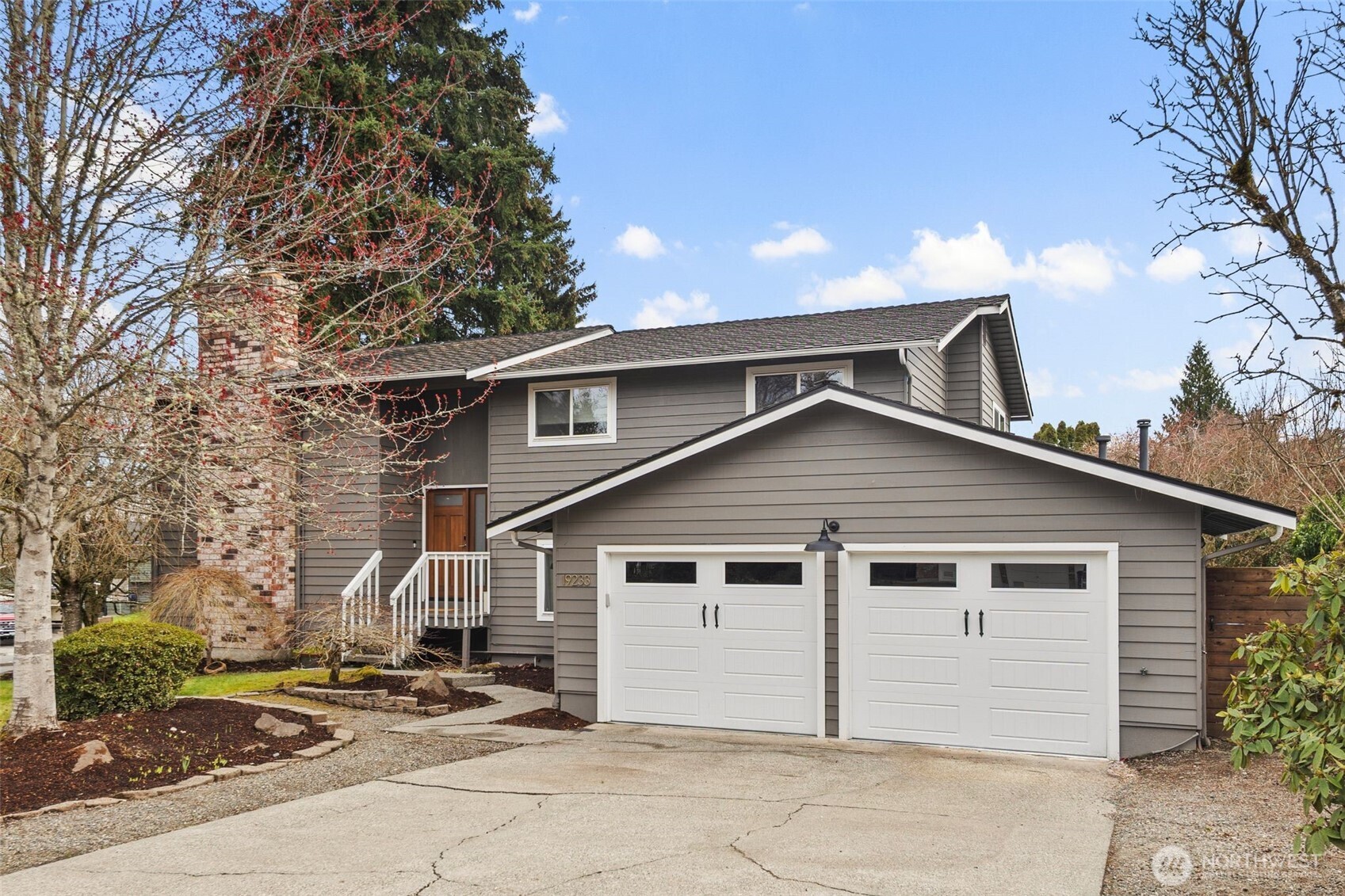 19233 90th Place Property Photo