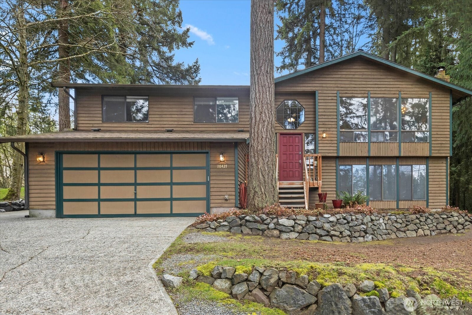 18421 Larch Way Property Photo
