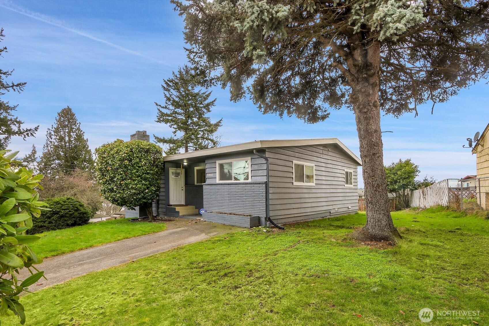 11855 55th Avenue Property Photo 1