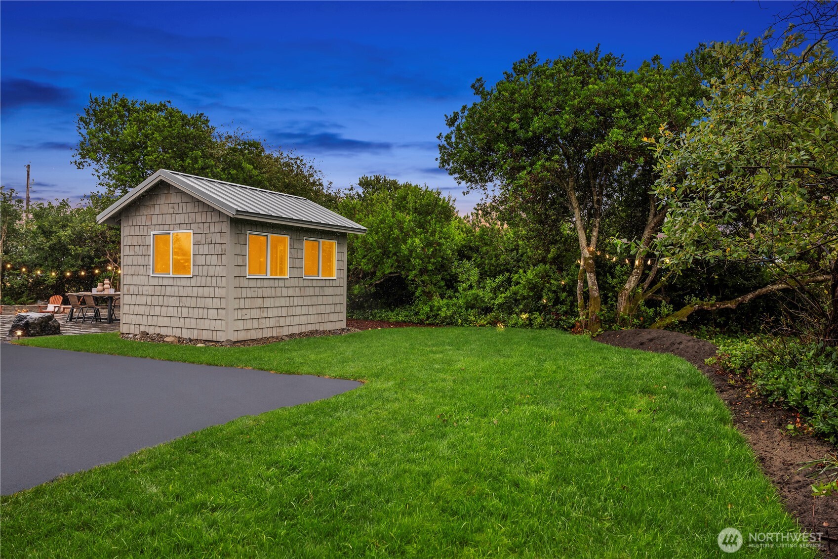 298 Seashore Street Property Photo 13