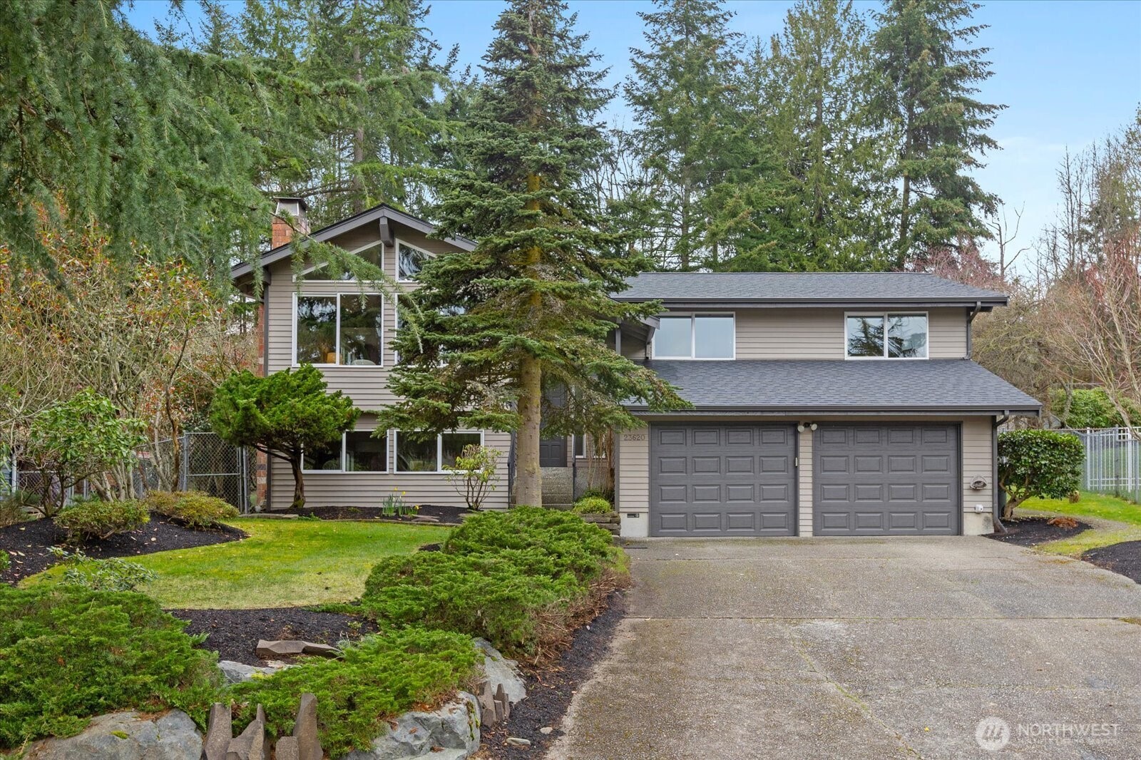 Edmonds Woodway High Real Estate Listings Main Image