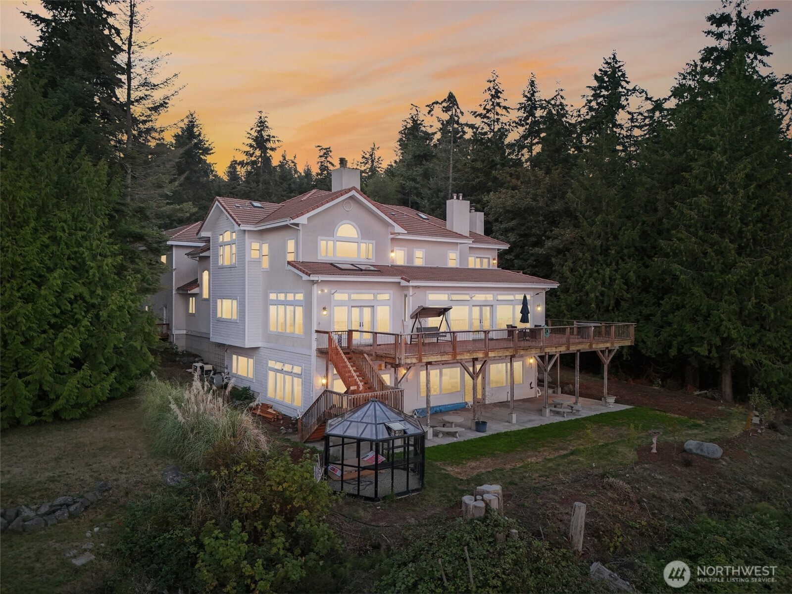 3065 Oak Bay Road Property Photo 5