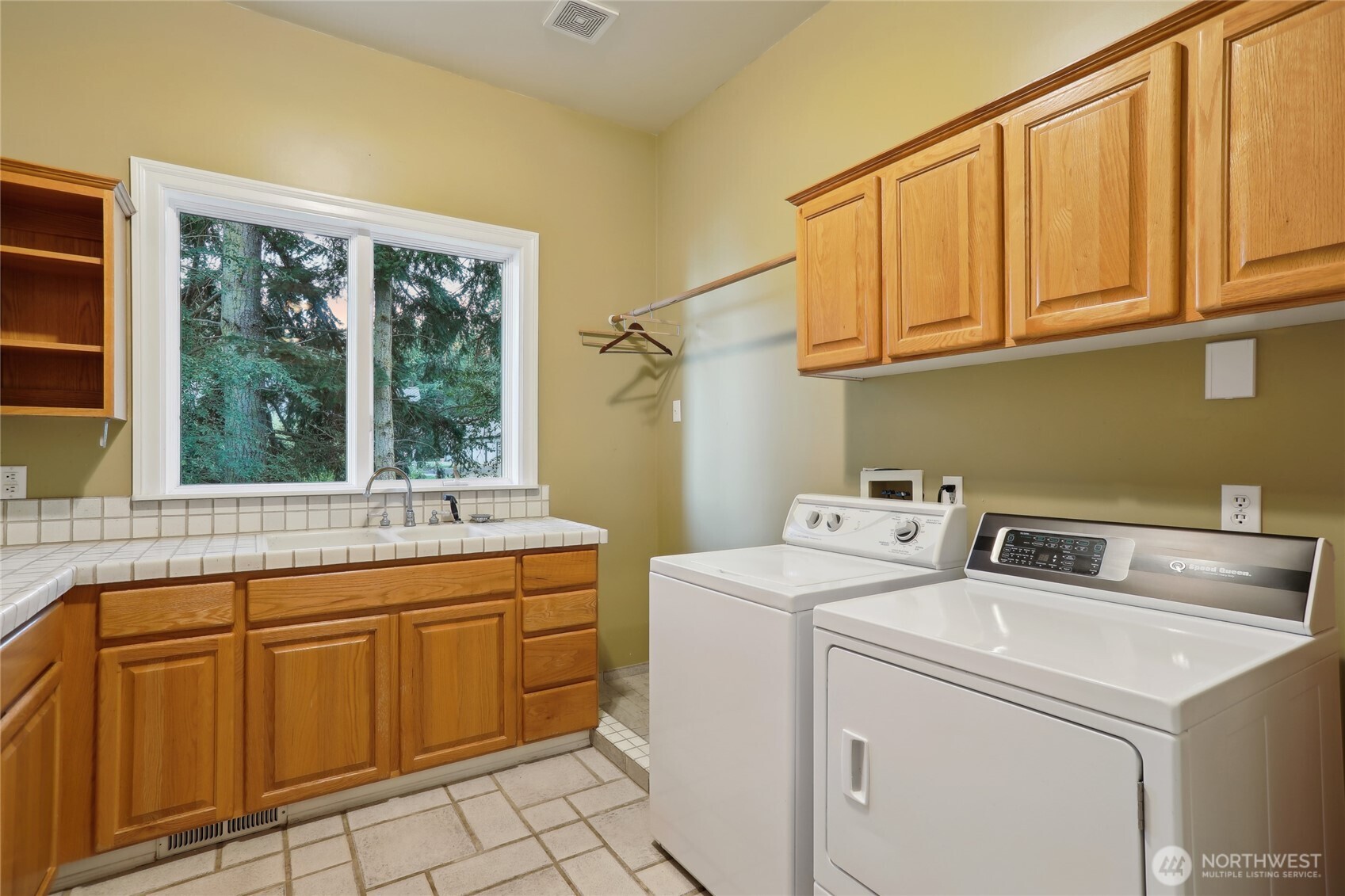 3065 Oak Bay Road Property Photo 15