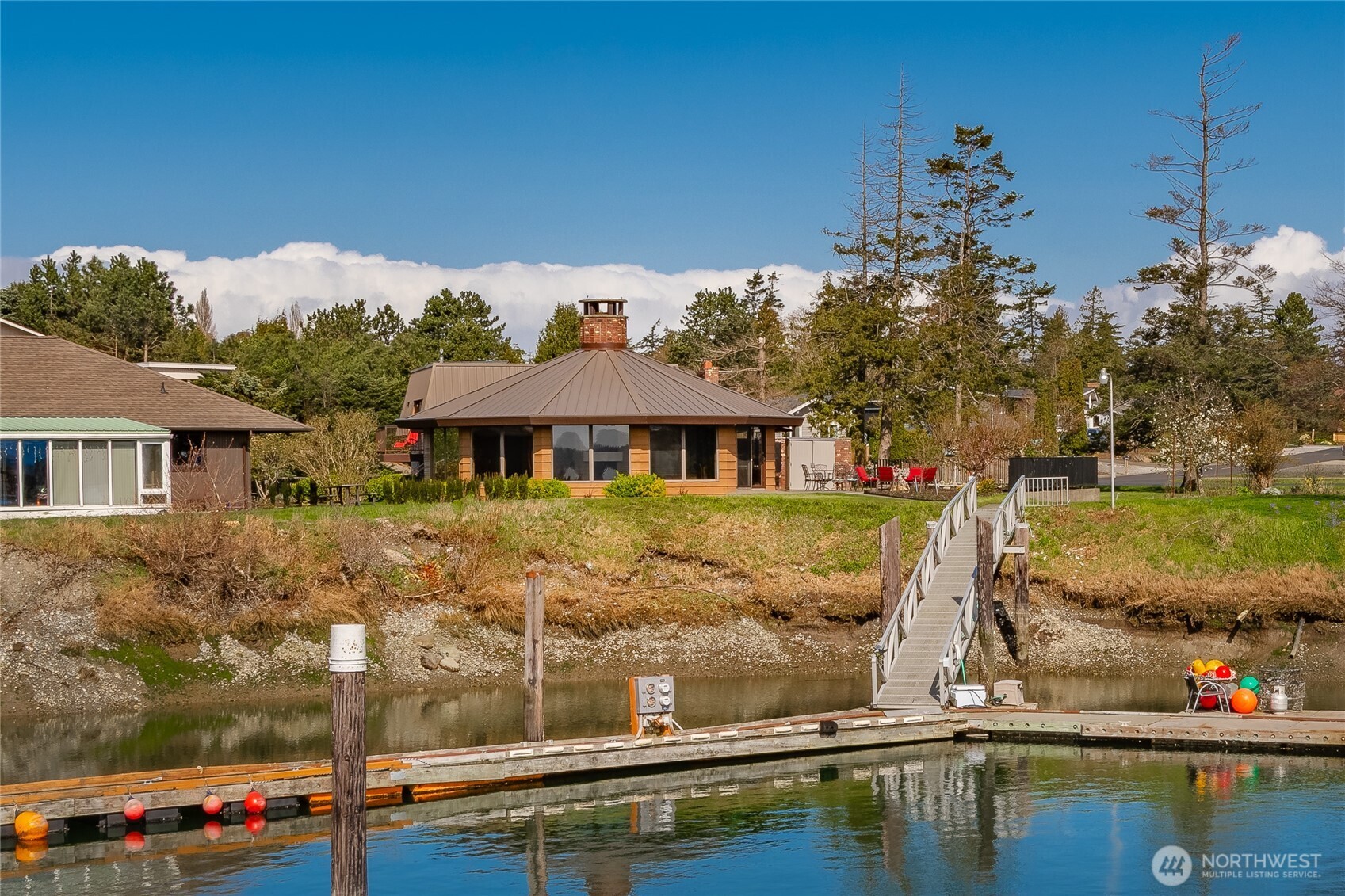 8032 Comox Road Property Photo