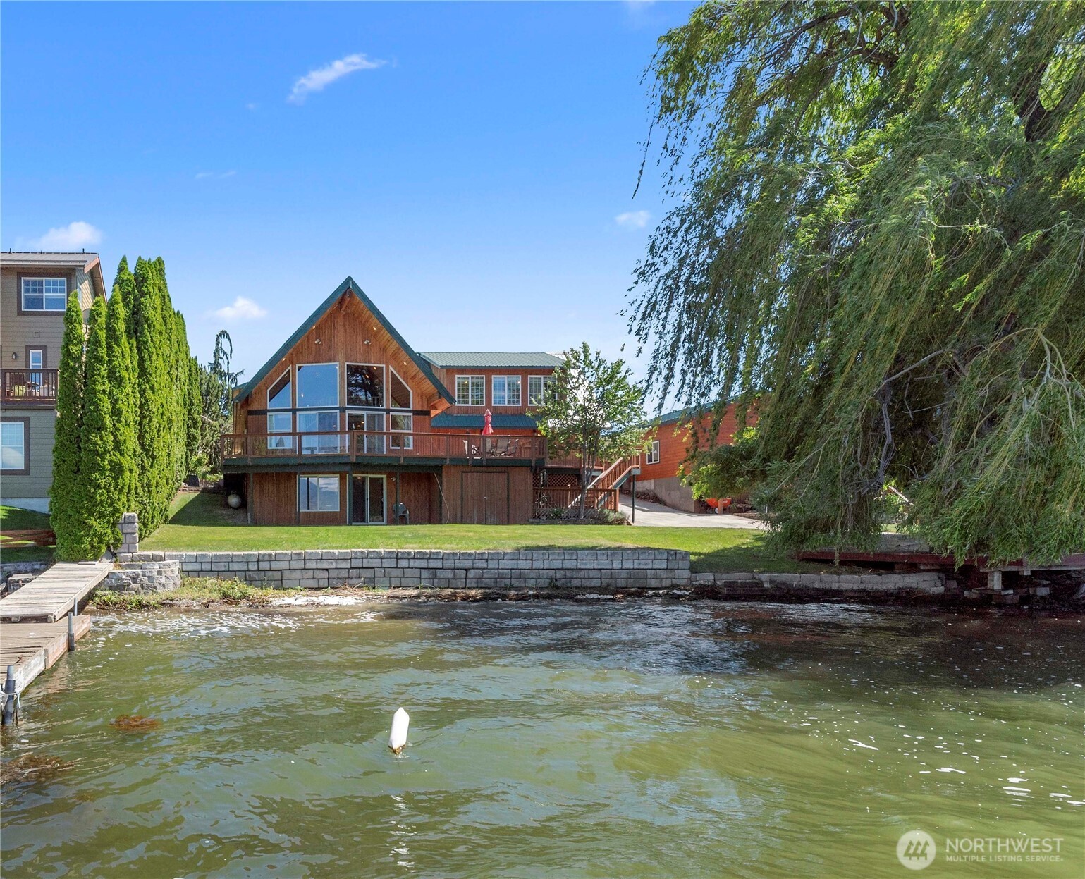 460 Roses Lake Drive Property Photo