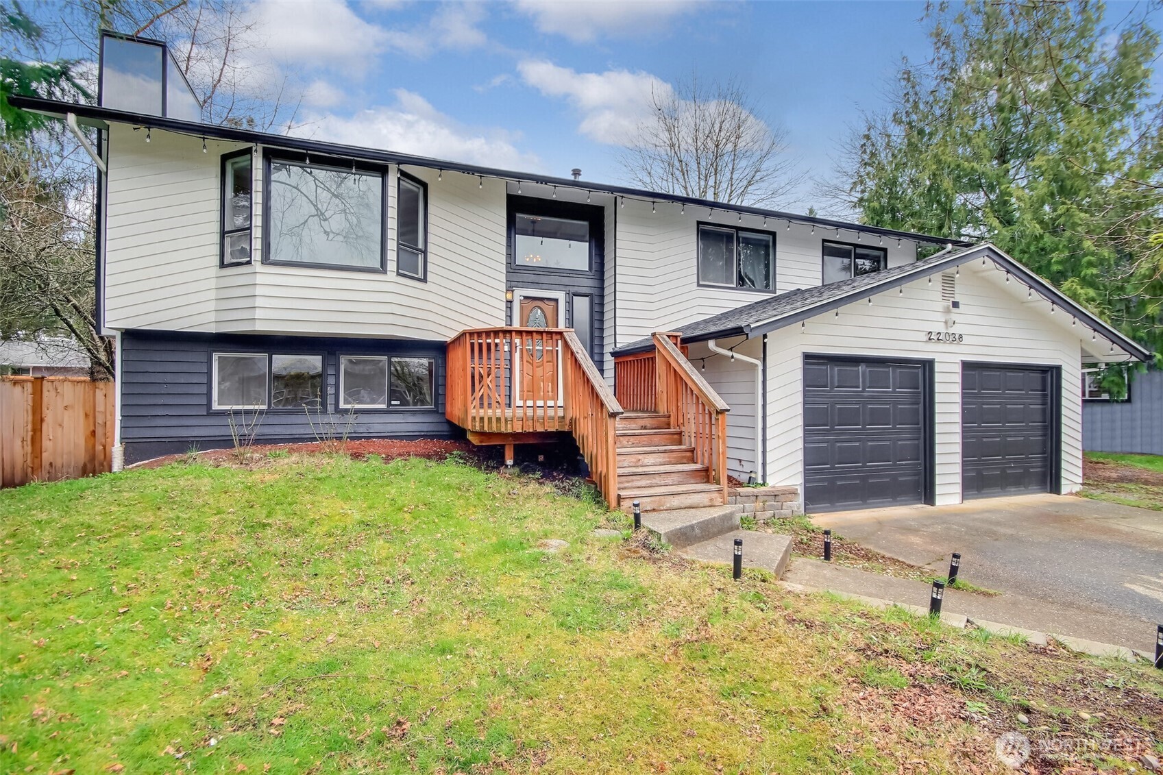 Cherokee Bay Real Estate Listings Main Image