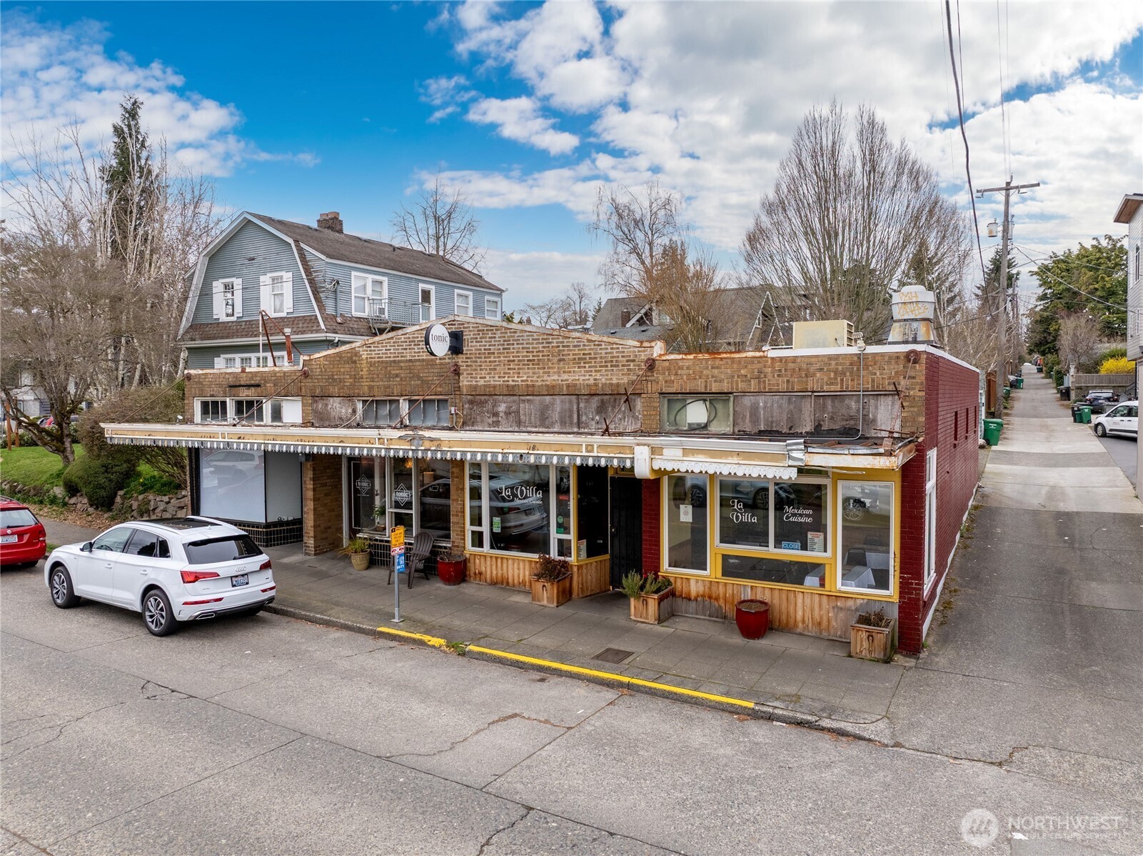 3404 Ne 55th Street Property Photo 2