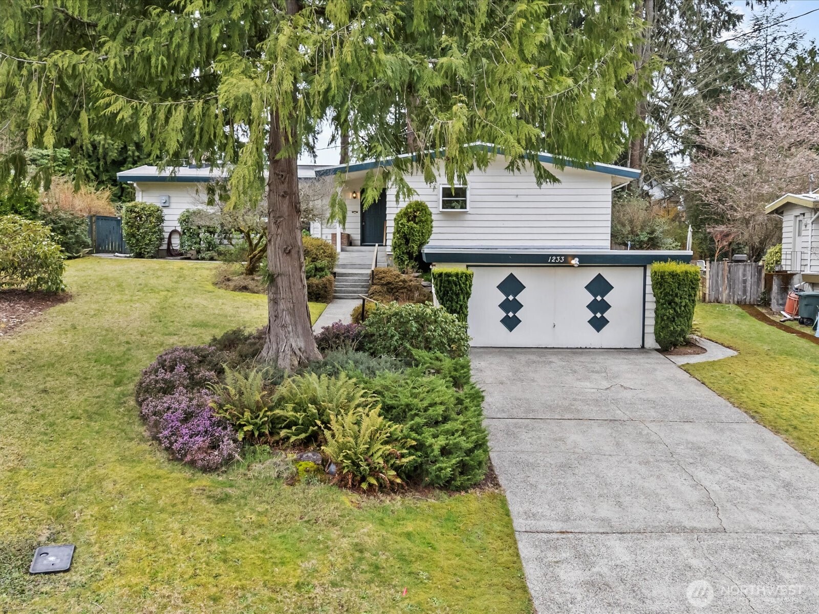 1233 167th Avenue Property Photo