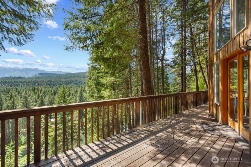 17102 Camp 12 Road Property Photo