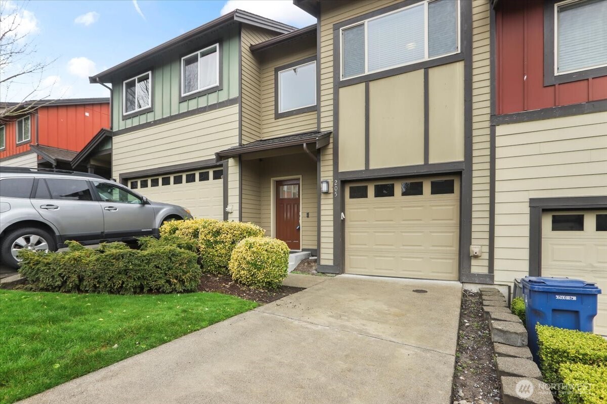 205 164th Place Property Photo