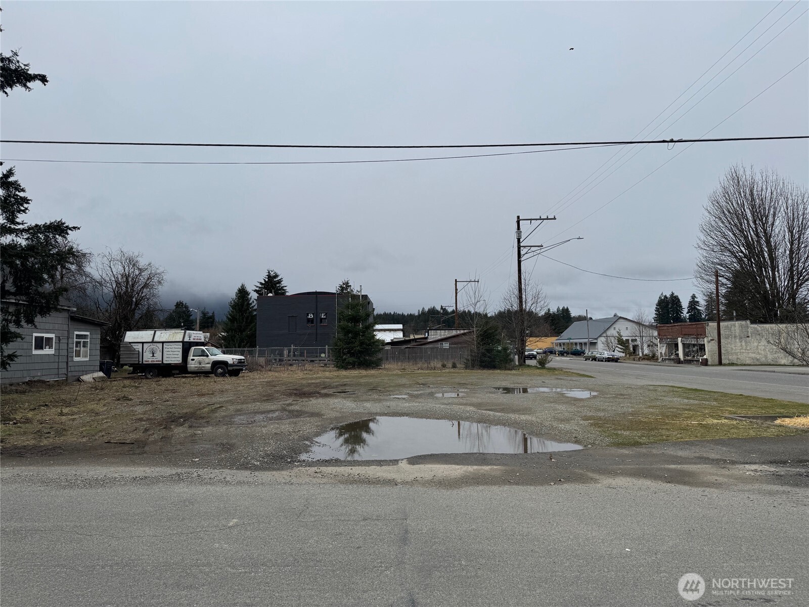 1025 Darrington Street Property Photo 3