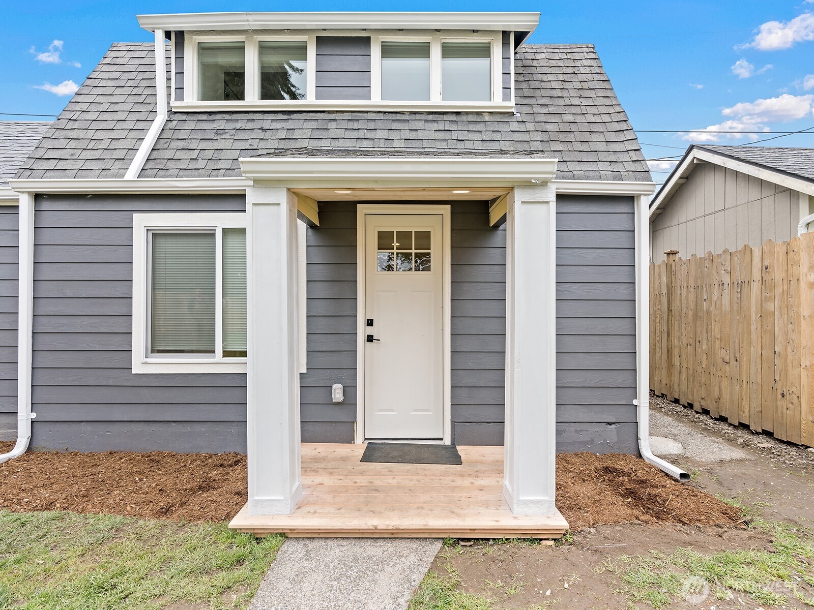 6114 Yakima Avenue Property Photo 1