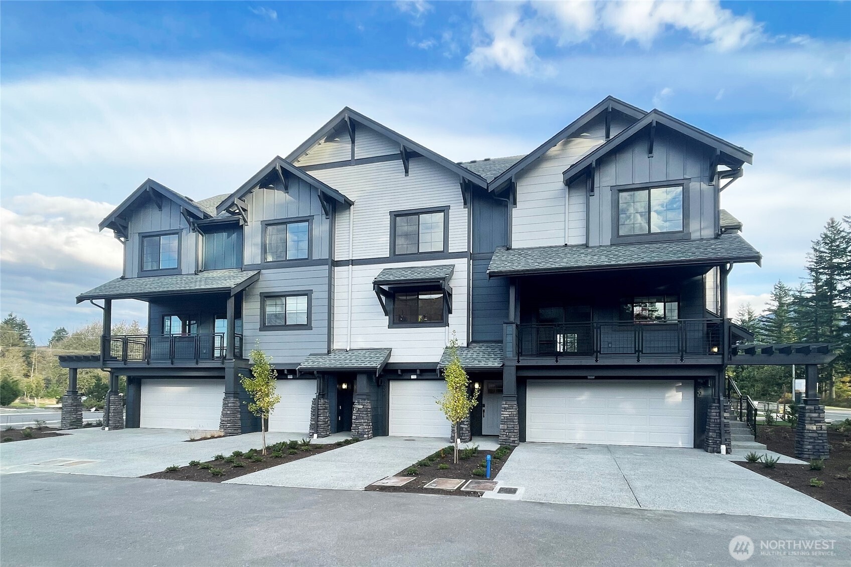 1294 Waterfall Way 1903 Property Photo 1