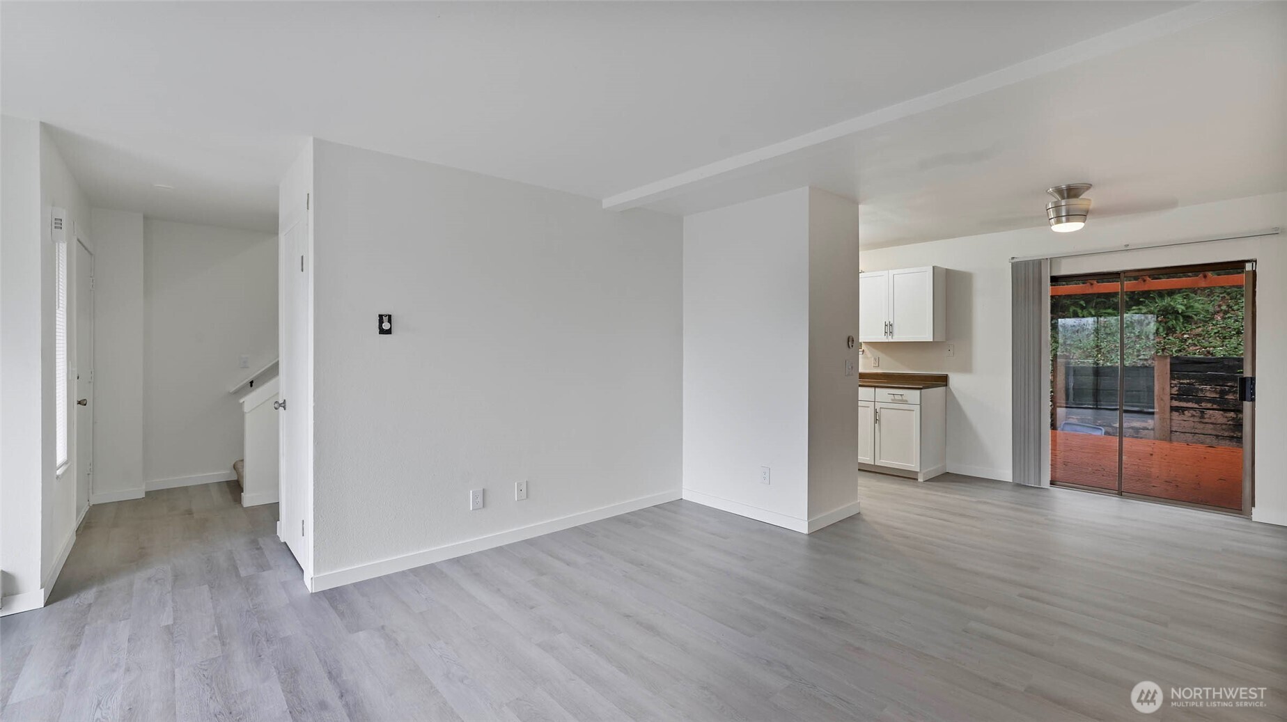31309 107th Place E1 Property Photo 4
