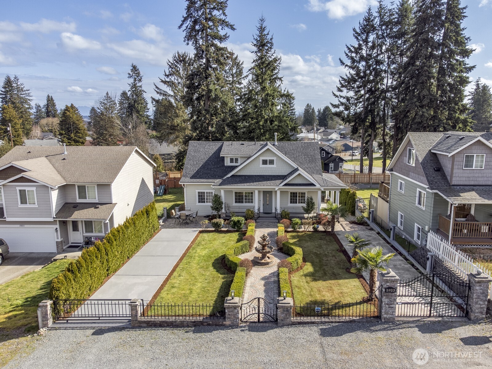 5923 Lowell Road Property Photo