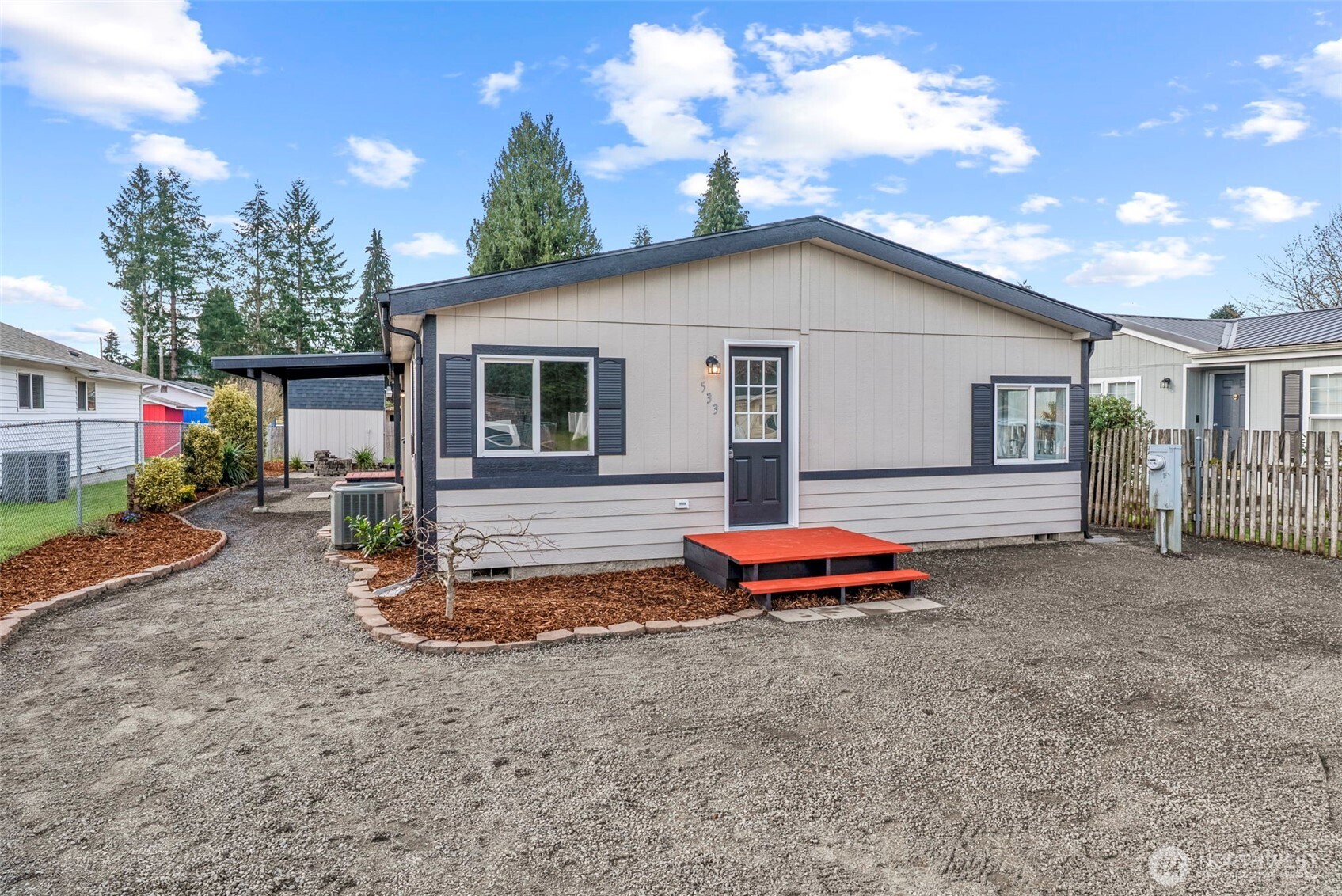 533 Warren Street Property Photo