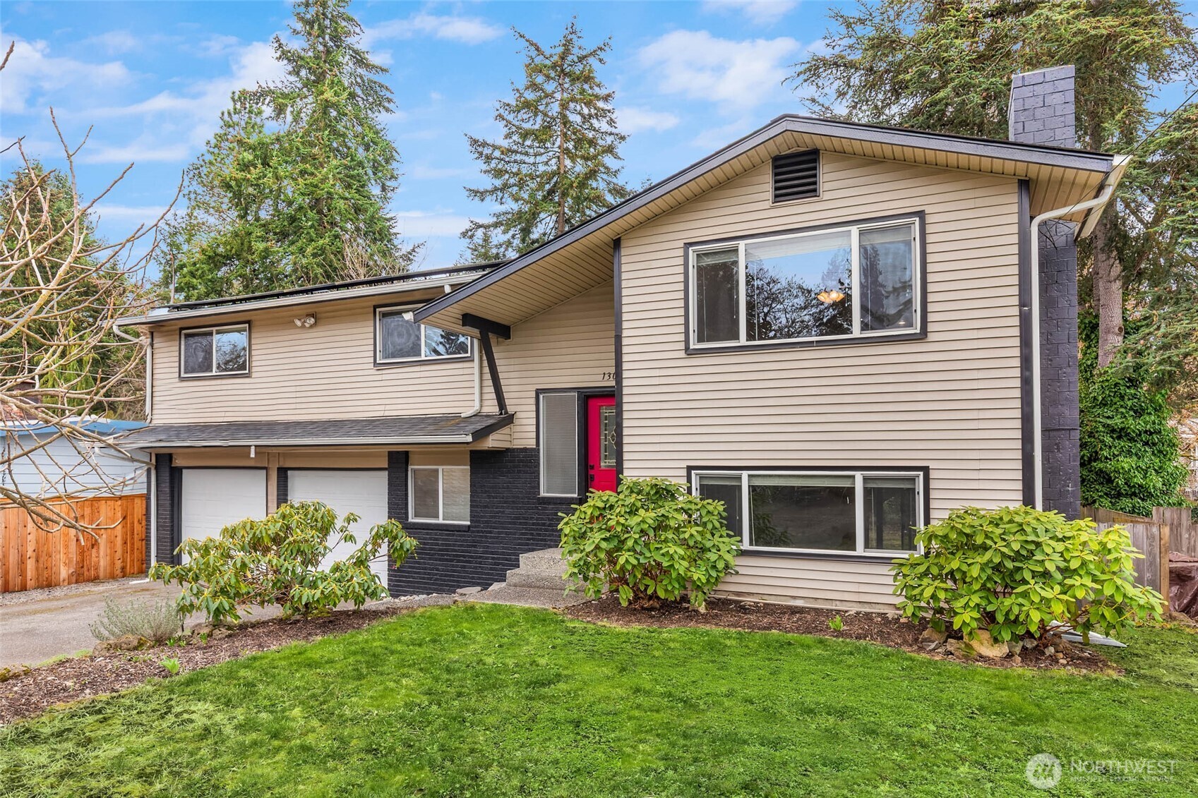 13045 28th Avenue Property Photo