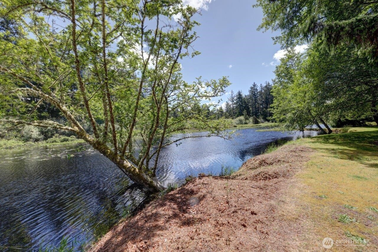 15712 Birch Street Property Photo 8