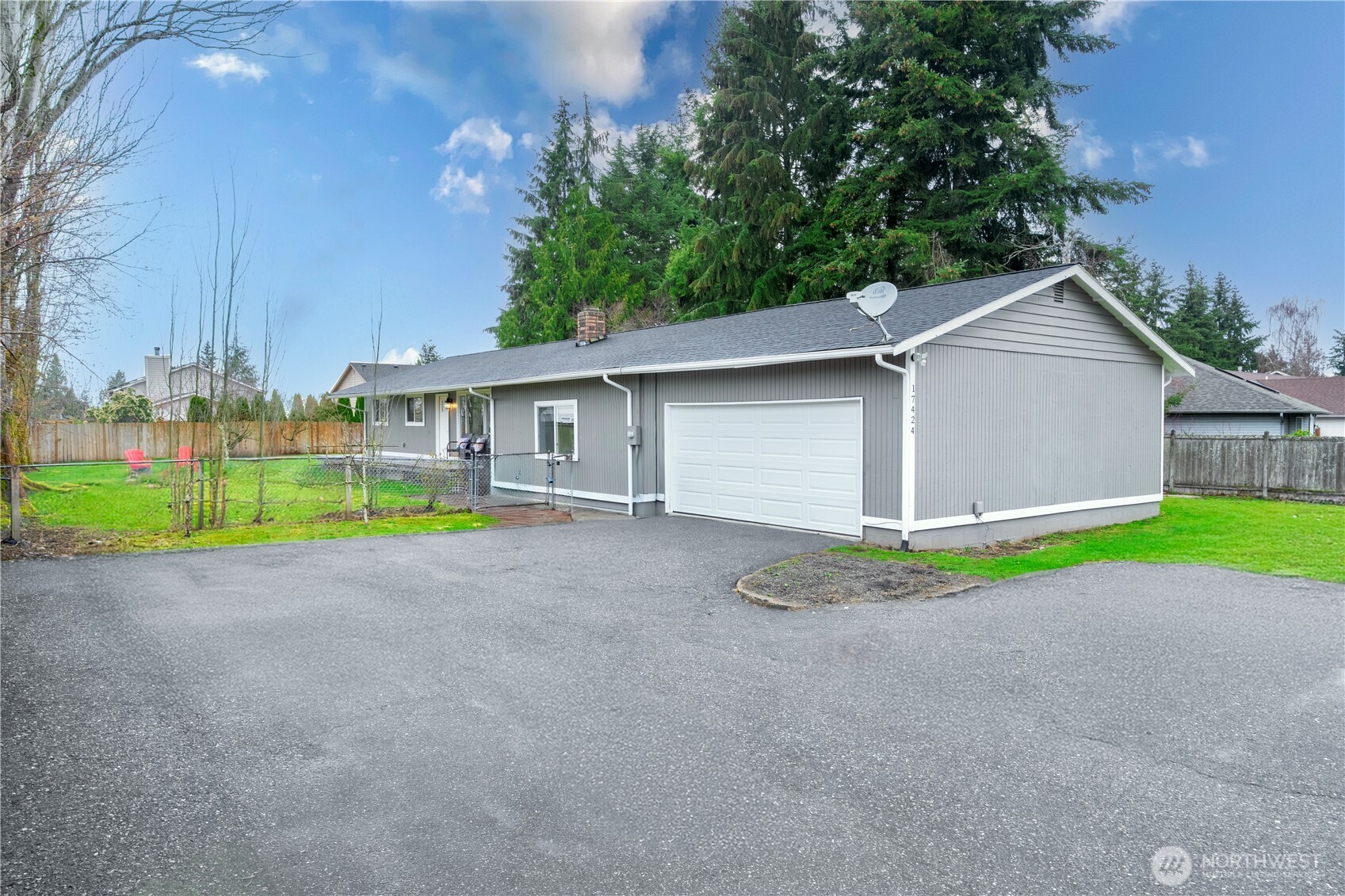 17424 Spruce Way Property Photo