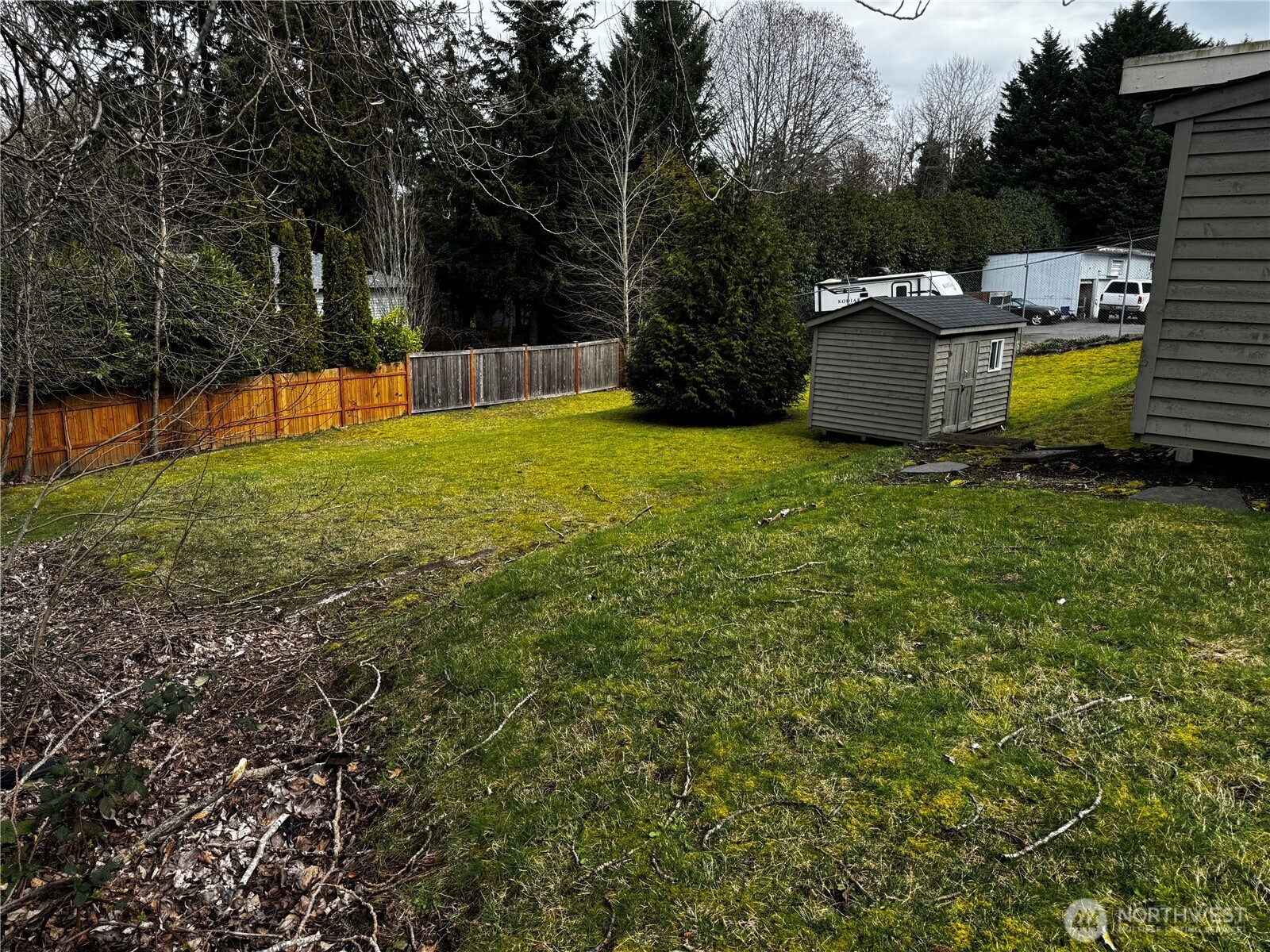 12832 Ne 85th Street Property Photo 3