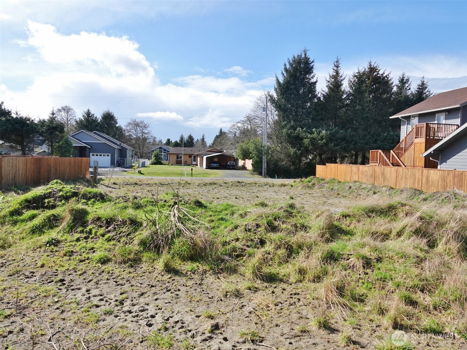 732 Albion Avenue Property Photo 9