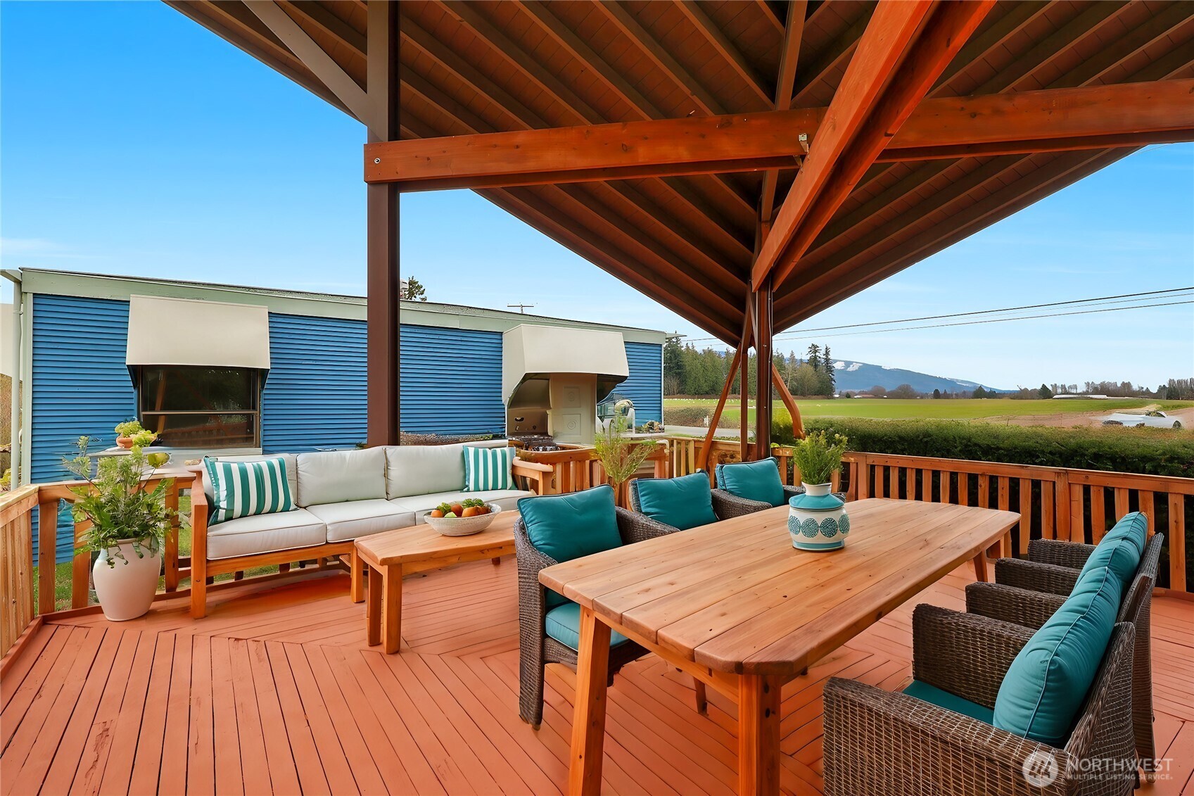 10212 Collins Road Property Photo 4
