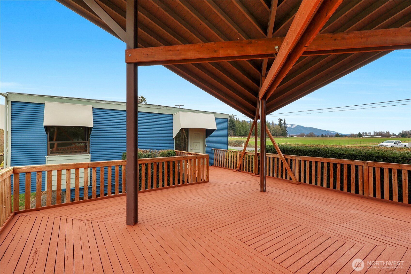 10212 Collins Road Property Photo 5