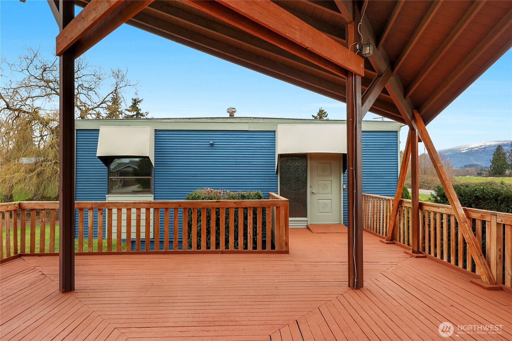 10212 Collins Road Property Photo 6