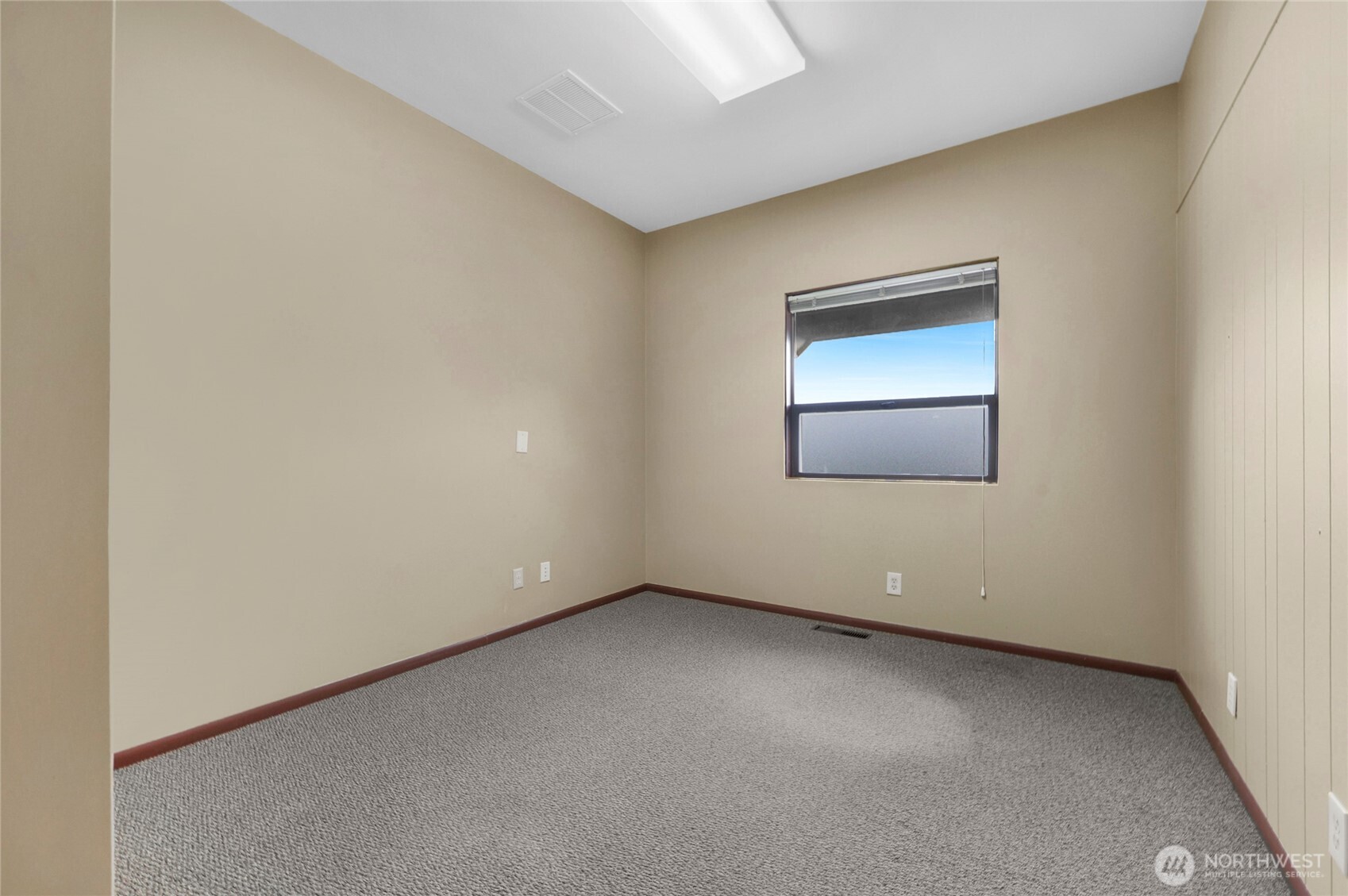 10212 Collins Road Property Photo 15