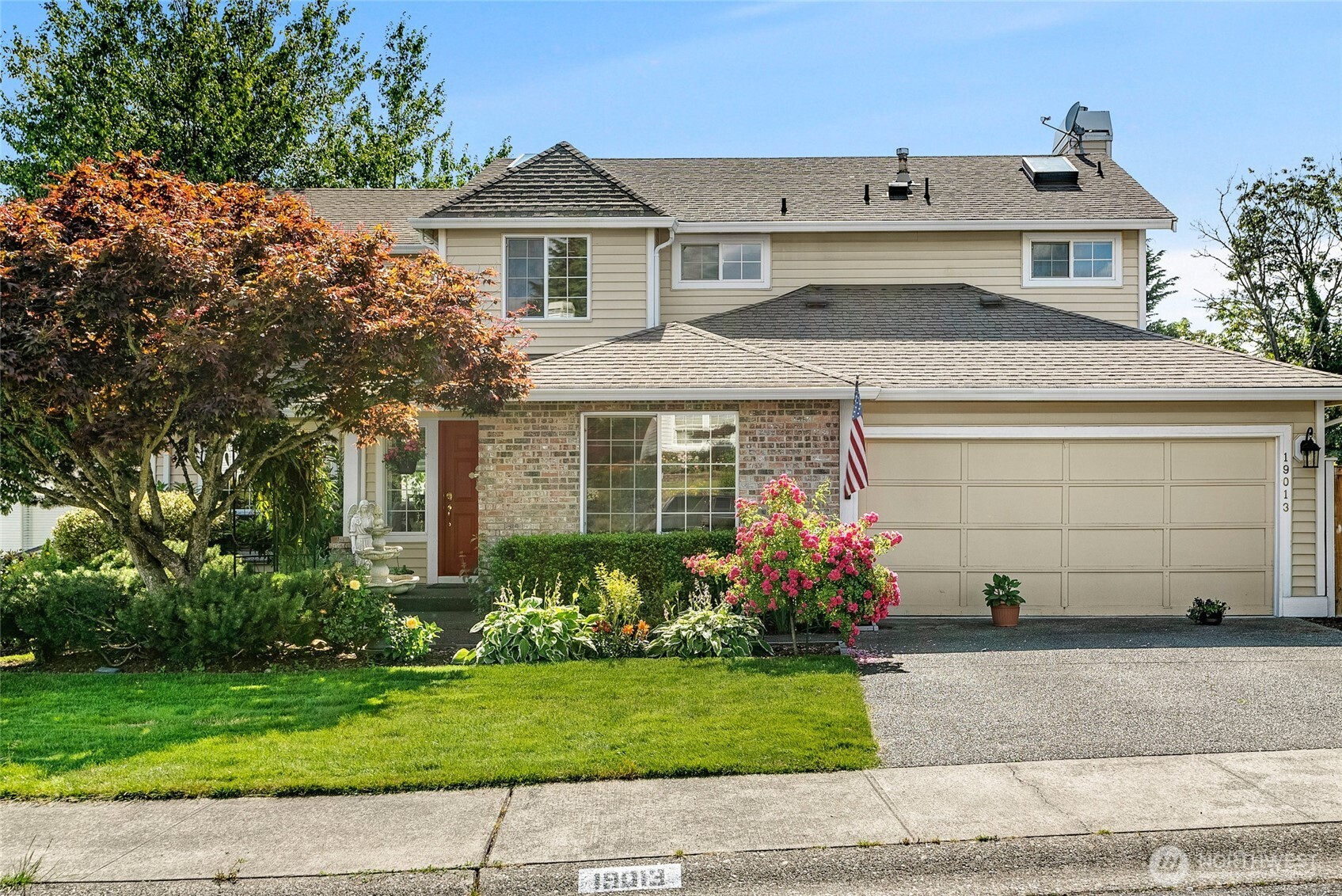 19013 112th Place Property Photo 1