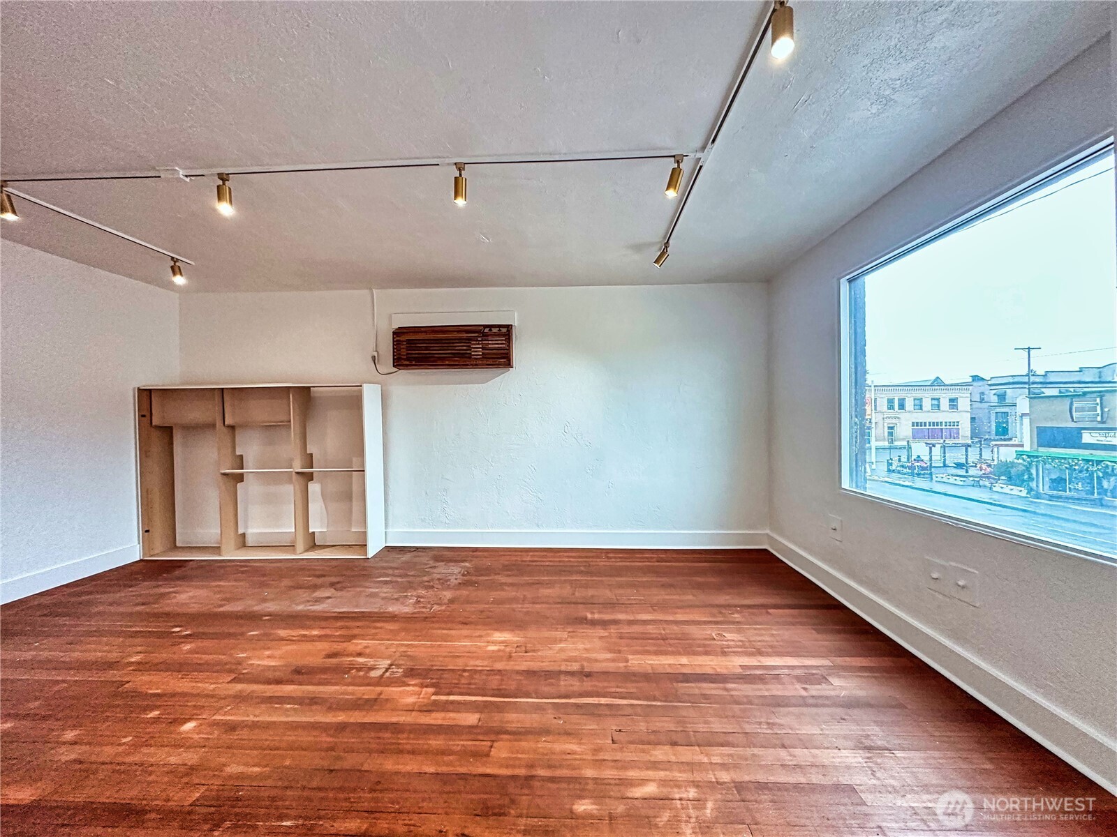 111 2nd Avenue Property Photo 21