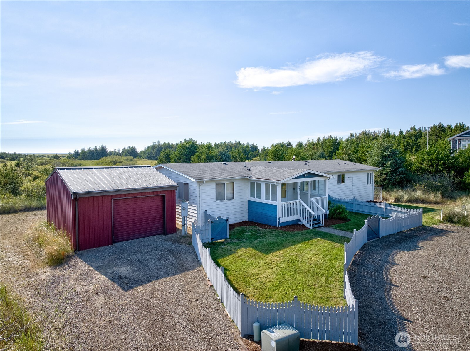 13925 N Street Property Photo 4