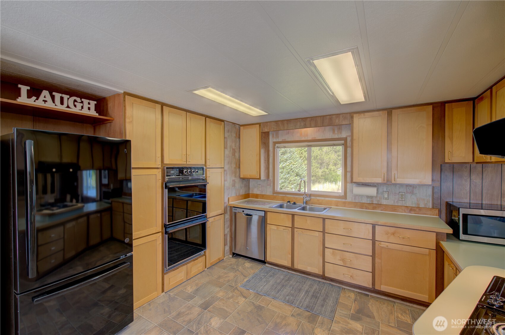 13925 N Street Property Photo 12