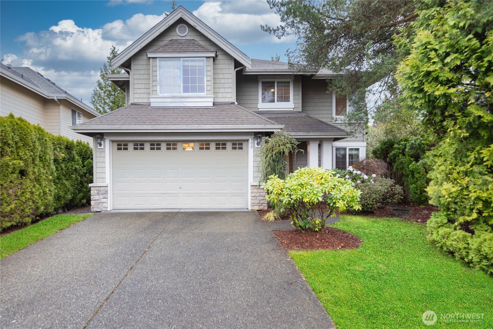 908 274th Way Property Photo